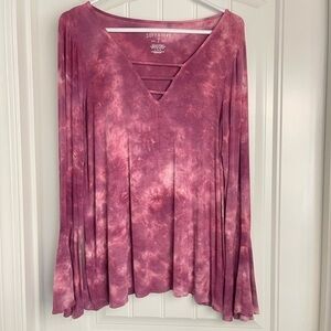 Winter sale 3 for 10 ❄️ American Eagle Outfitters Pink Tie-Dye Blouse